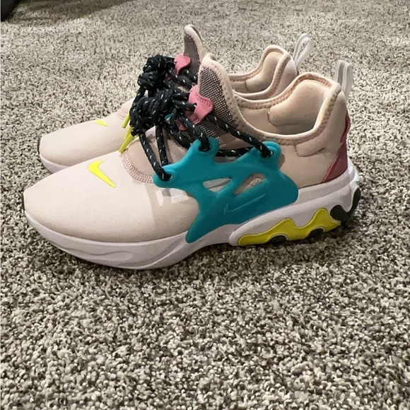 Nike Presto React - Picture 3 of 5